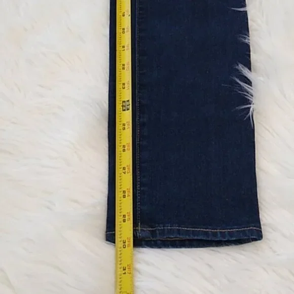 EUC So Dark Wash Distressed Skinny Jeans - Picture 11 of 13